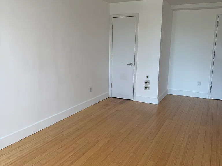 1735 Caton Ave #6D — Photo 8