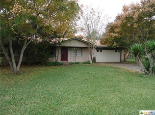 471 N Mesquite Dr, Victoria, TX 77905