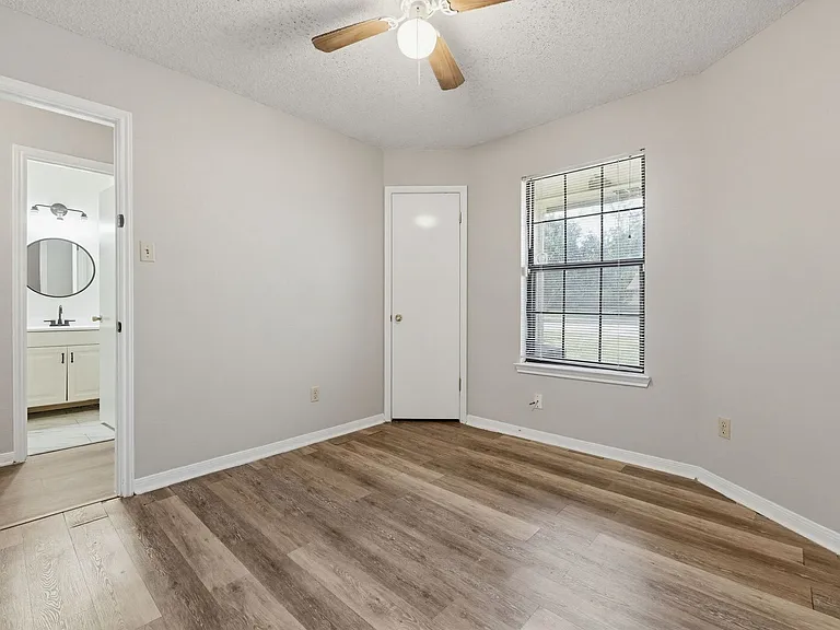 414 Baumann Dr — Photo 12