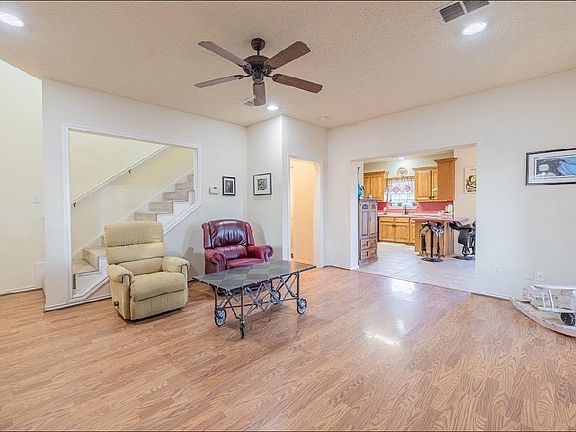 4th image of 502 Avenue S