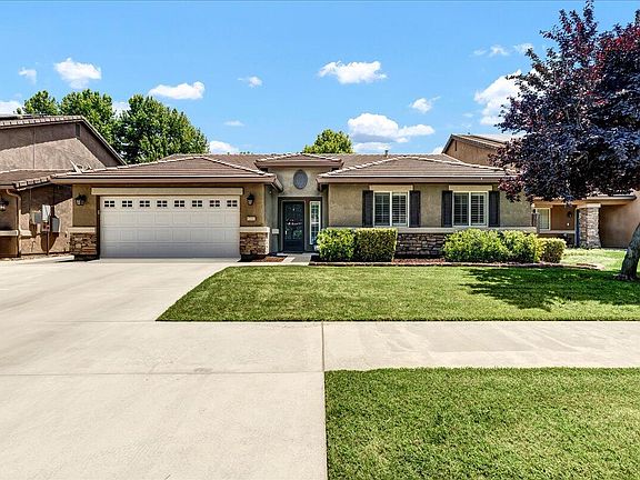 3rd image of 3038 N Linda Vista Court
