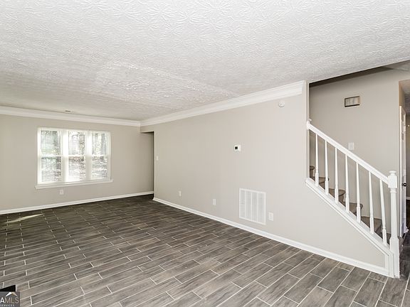 3rd image of 1358 Ling Dr