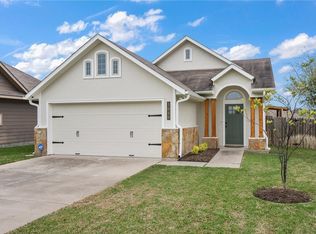 1040 Venice Dr, Bryan, TX 77808