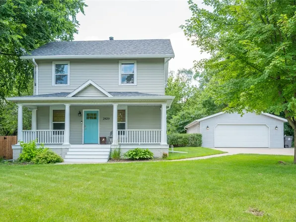 2820 School St, Des Moines, IA 50311