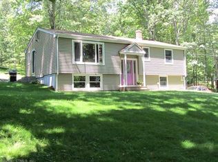 141 Kinney Rd, Amston, CT 06231