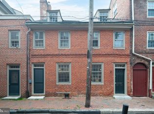 758 S Front St #B, Philadelphia, PA 19147