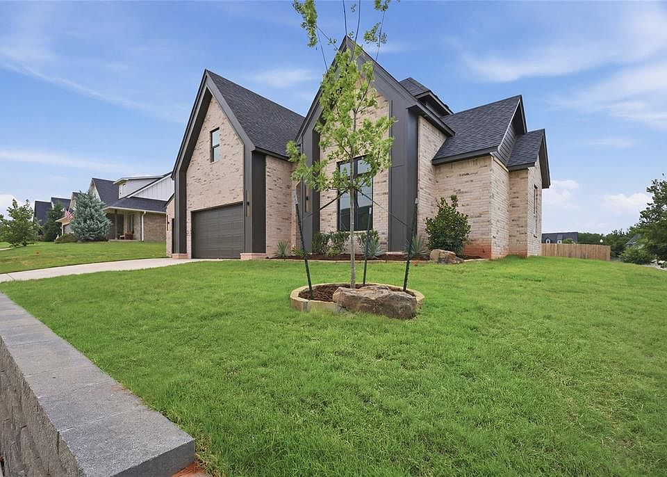 1st image of 2524 Bretton Ln