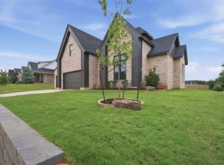 2524 Bretton Ln, Edmond, OK 73012