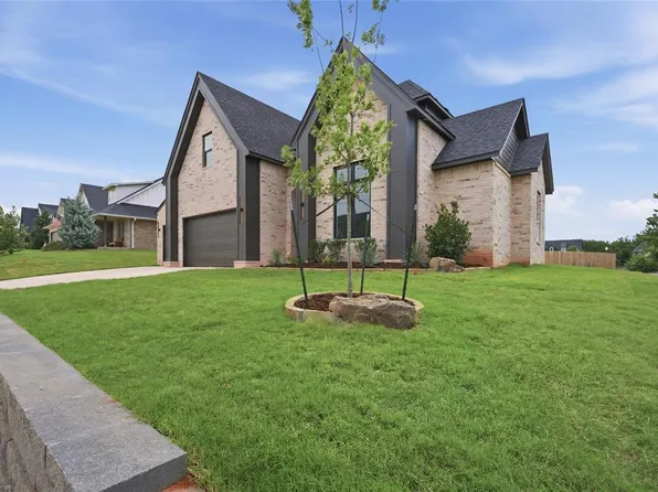 2524 Bretton Ln, Edmond, OK 73012