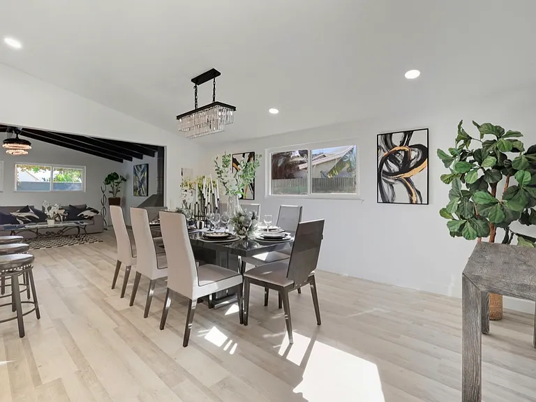 405 S Clara St — Photo 11