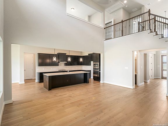 3rd image of 5023 Estates Oak Way