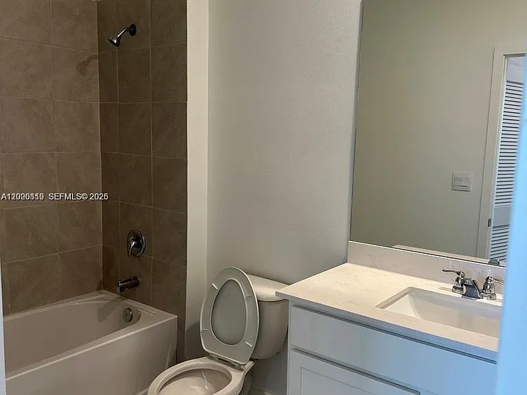 853 SW 12th St — Photo 21