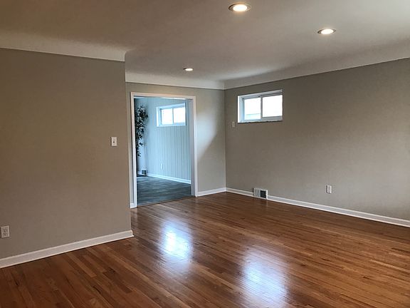 2nd image of 21641 Gardner Ave