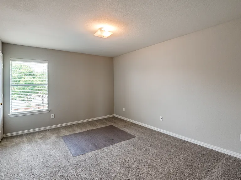 323 Del Cano Dr — Photo 27
