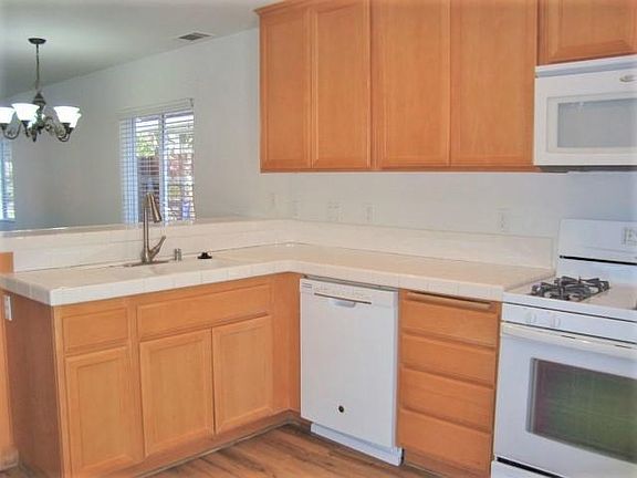 3rd image of 70 Valley Station Cir