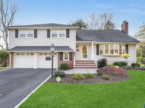 248 Country Club Dr, Oradell, NJ 07649
