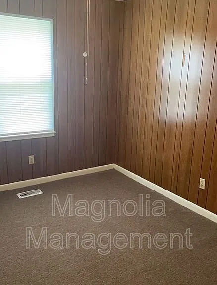 526 Waddill St — Photo 8