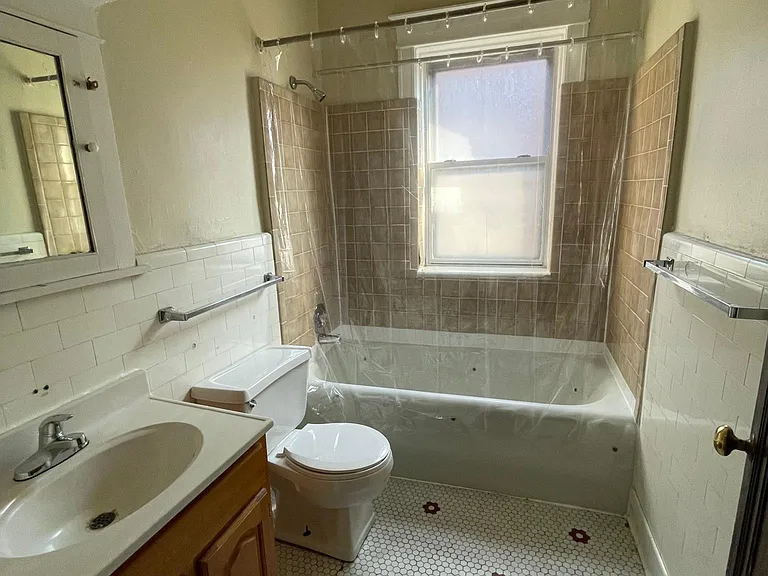 731 Leland Ave — Photo 8