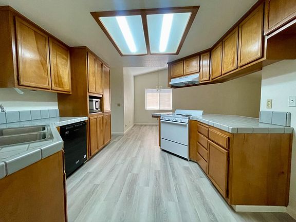 5th image of 3401 Rhone Dr