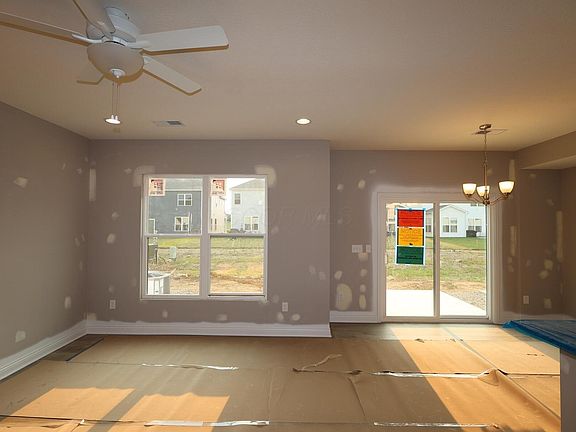 5th image of 5684 Dutch Ln