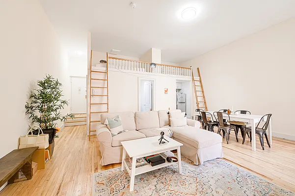 Rented by Oxford Property Group | media 2