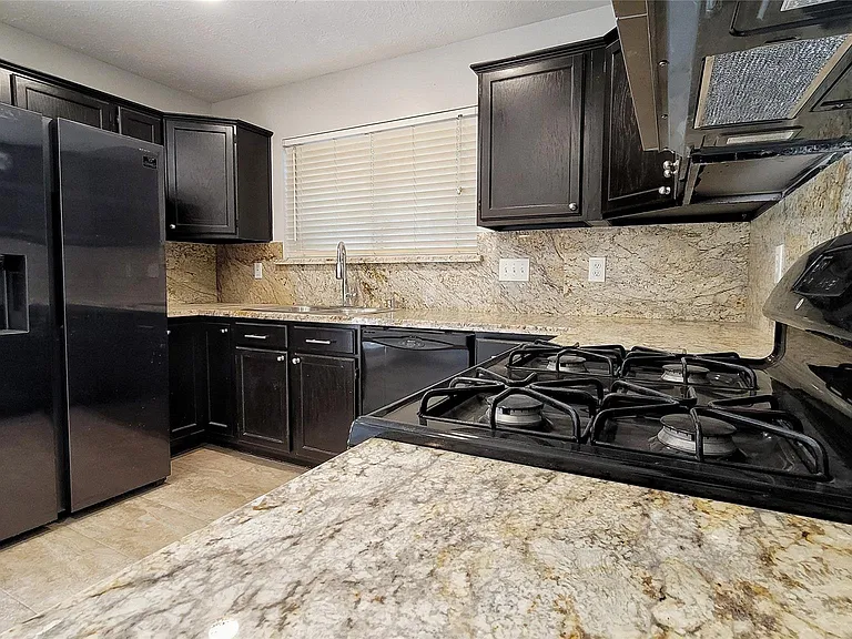 5227 Clarkston Ln — Photo 9