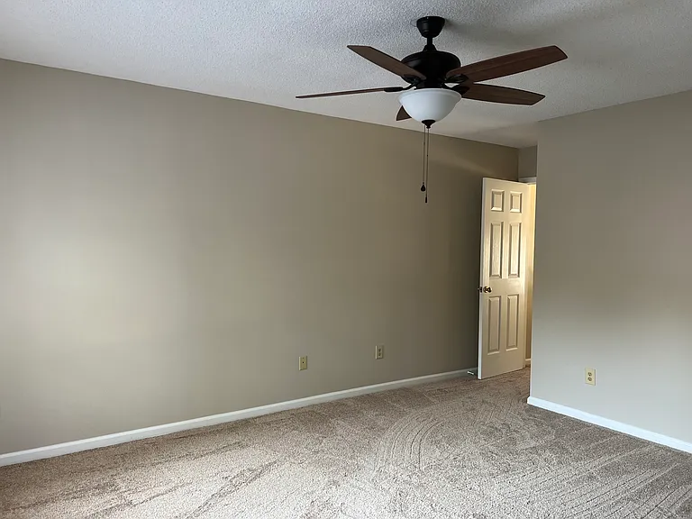 103 Hearthstone — Photo 16