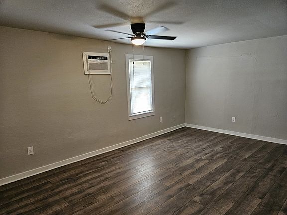4th image of 335 Monticello Ct #A