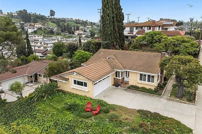 212 Barranca Dr — Photo 2