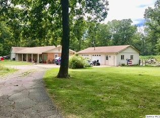 1061 E 2000th St, Liberty, IL 62347