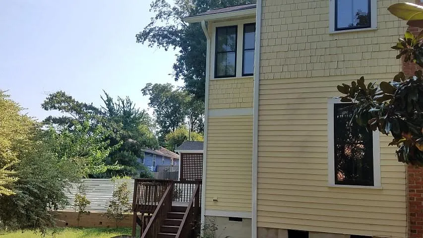 Building Photo - 605 E Edenton St
