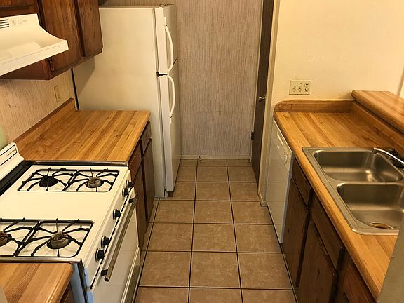 5th image of 7802 Brodie Ln #A