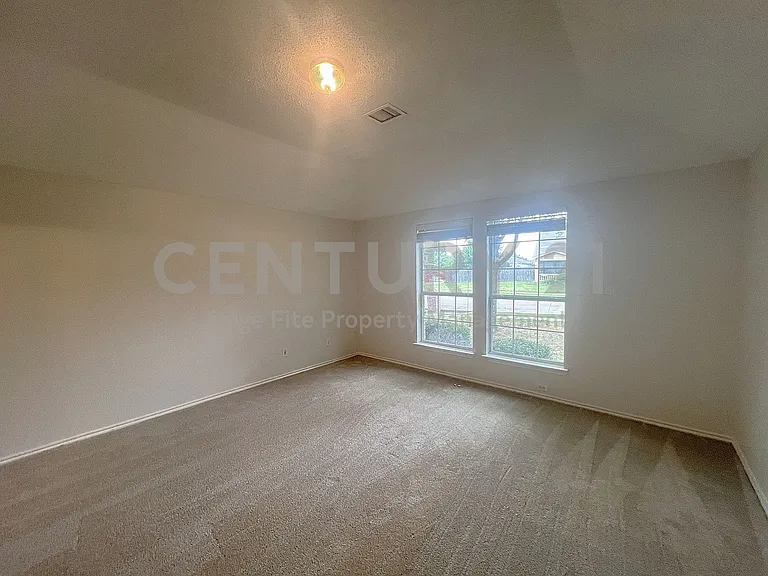 1616 Logan Dr — Photo 19