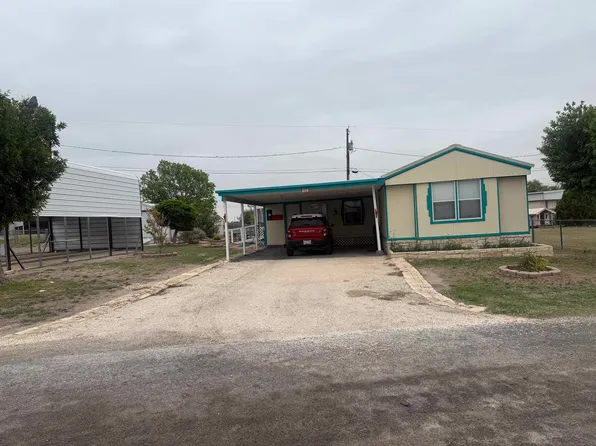 96 Mulberry St, Del Rio, TX 78840