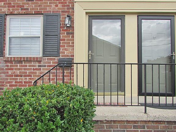 2nd image of 2530 E North St Unit 15-E