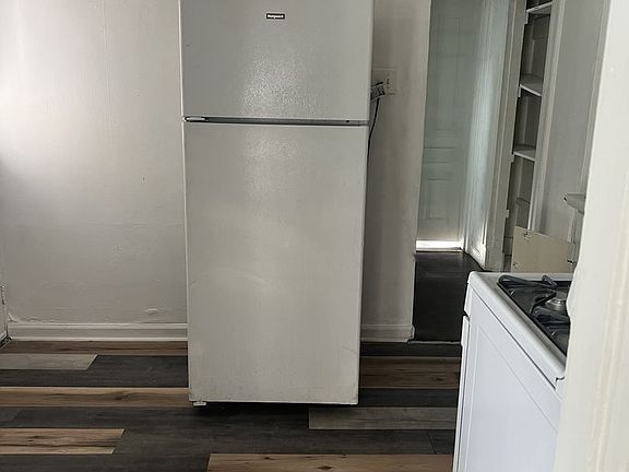 3rd image of 310 E King St #1