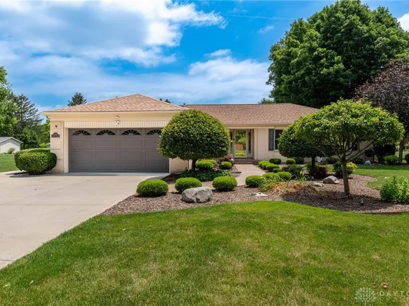 5855 Phillip Dr, Tipp City, OH 45371