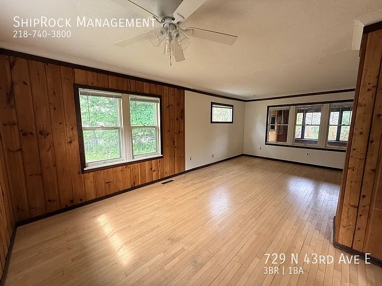 729 N 43rd Ave E — Photo 5