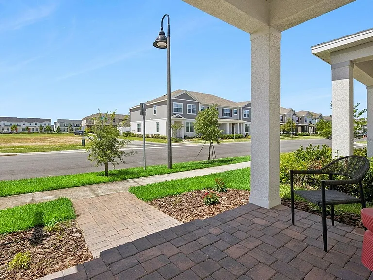 15143 Blue Peacock Ln — Photo 2