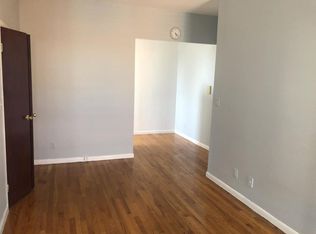 2335 31st St APT 3R, Astoria, NY 11105