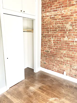 Rented by Amorelli Realty | media 9