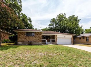 306 Woodlark Trl, Dallas, TX 75241