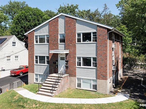 2nd image of 275 Grand Ave