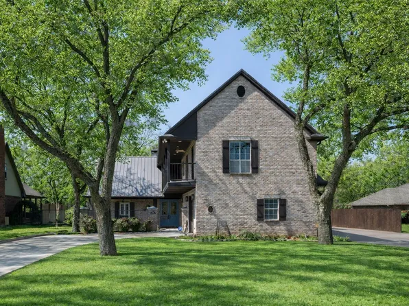 8903 Ravenswood Rd, Granbury, TX 76049