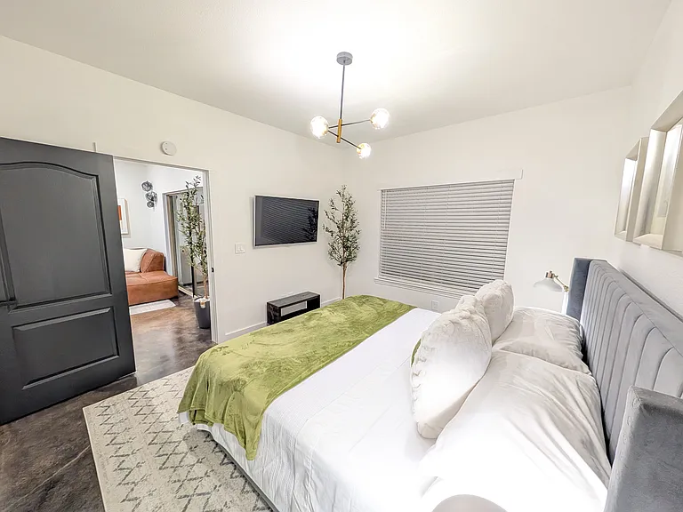 6000 Shepherd Mountain Cv #1 — Photo 15