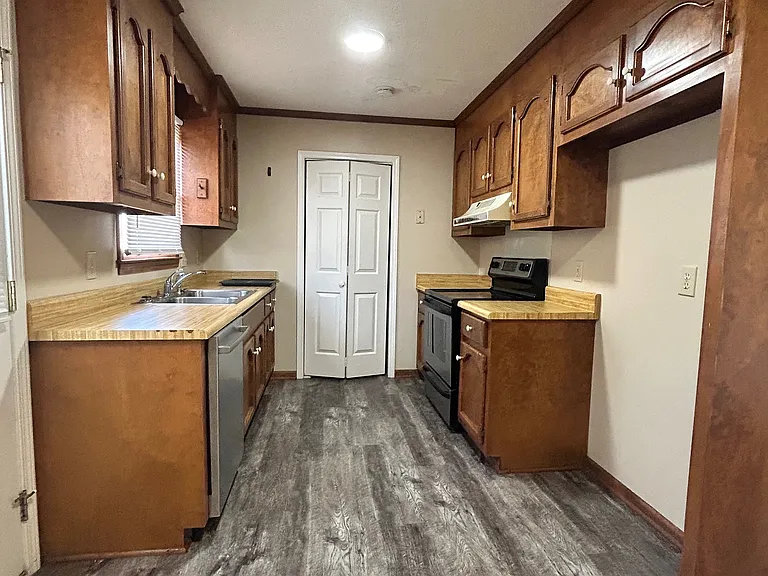 110 Country Cove Ln #110 — Photo 3