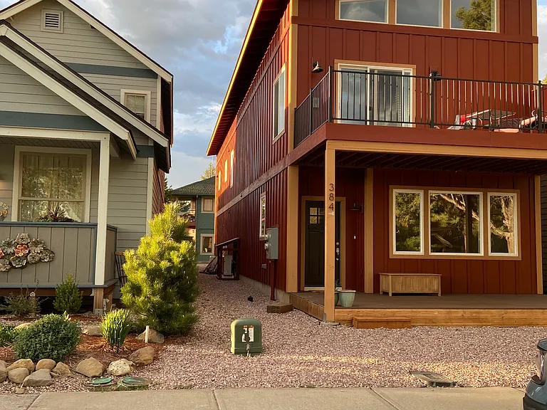 384 W Washington Ave #1 — Photo 10