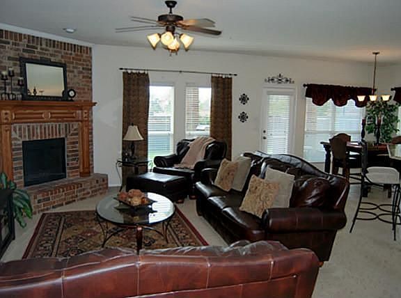 3rd image of 12723 Greenhaven Dr