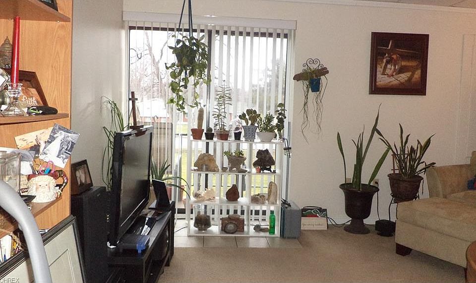 2nd image of 38415 North Ln #202-D