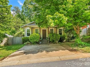 5 Springmill Dr, Asheville, NC 28806